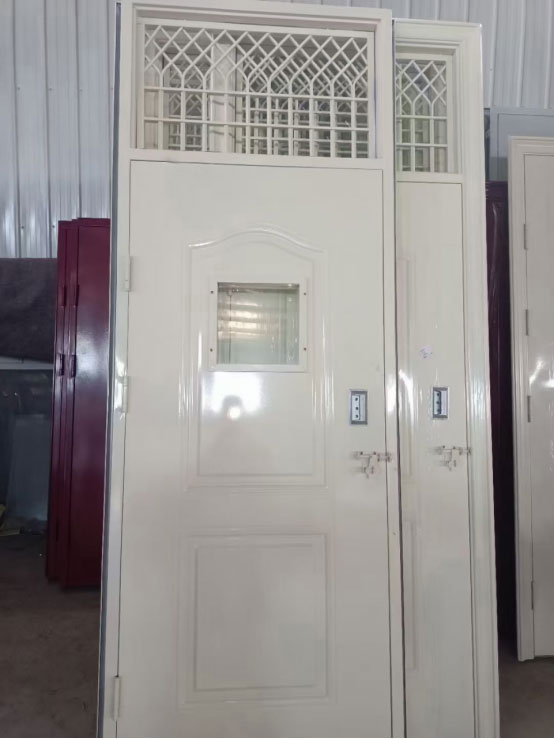 汉阴学校教室门 汉阴学校教室门